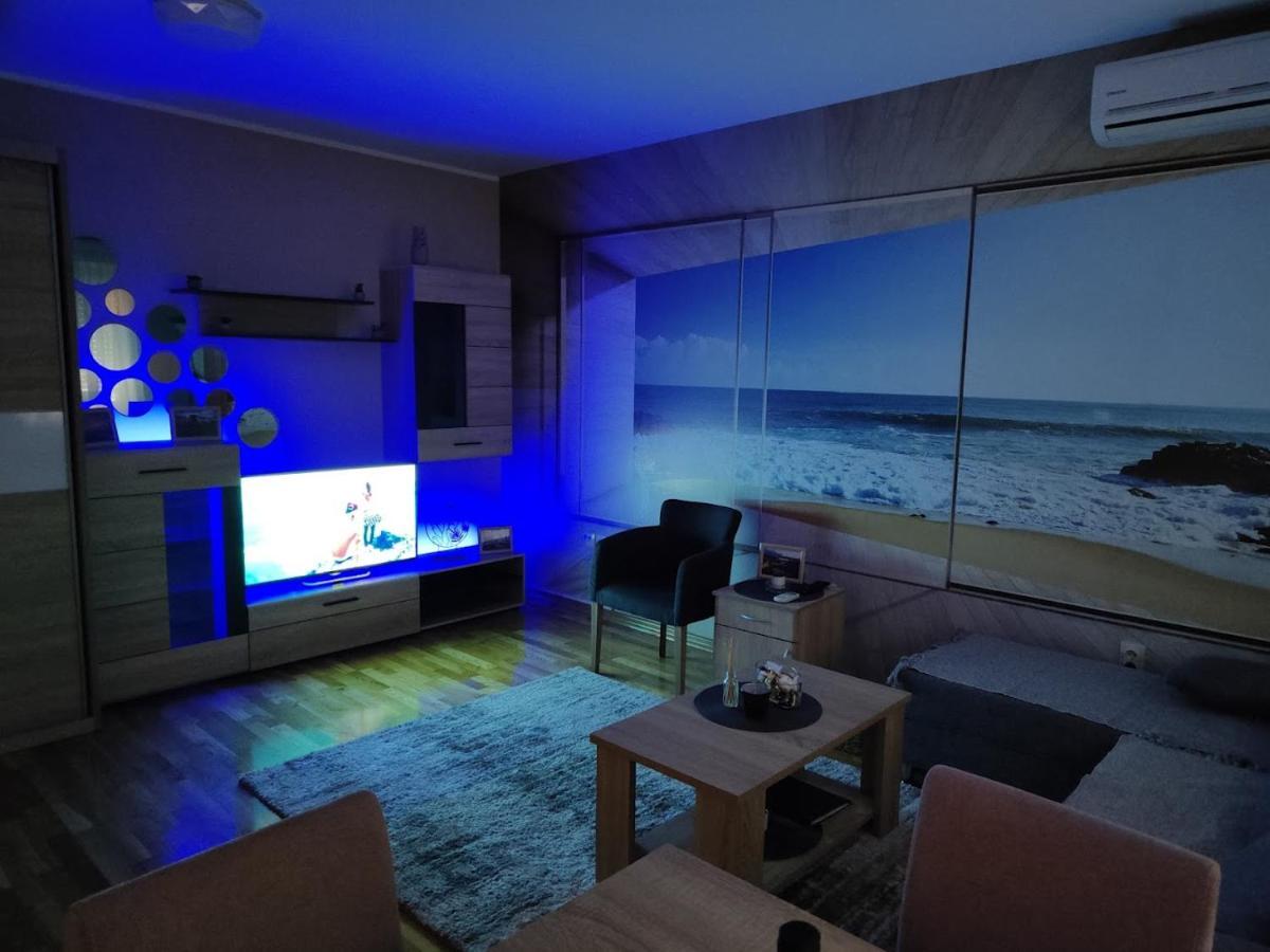 Apartman Espresso Sa Parkingom Sremska Mitrovica Exterior foto